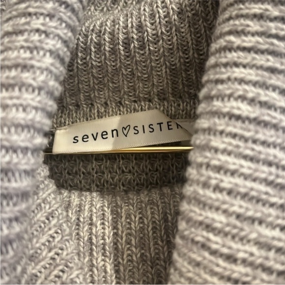 SEVEN SISTERS TURTLENECK SWEATER - Picture 6 of 7